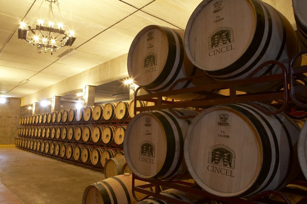 bodegas cincel sala de barricas