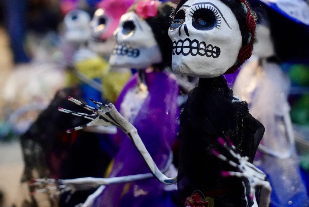 Halloween por el mundo: 4 maneras de celebrarlo 5 La imagen tiene un atributo ALT vacío; su nombre de archivo es Diseno-sin-titulo-69-1024x685.jpg