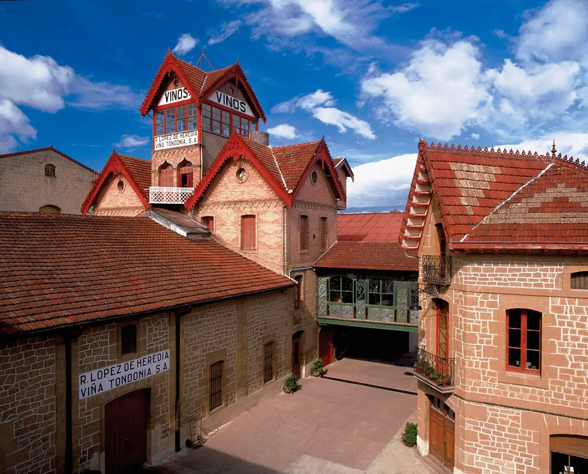 Bodegas Lopez de Heredia Barrio de La Estación Haro DOC Rioja Fachada de la Bodega